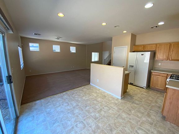 5th image of 3824 Carisbrook Dr