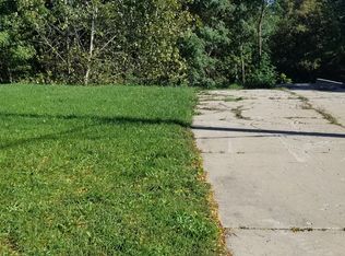 2213 Alta Vista Dr, Waukegan, IL 60087