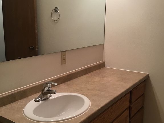 Bathroom counter 1_07192021