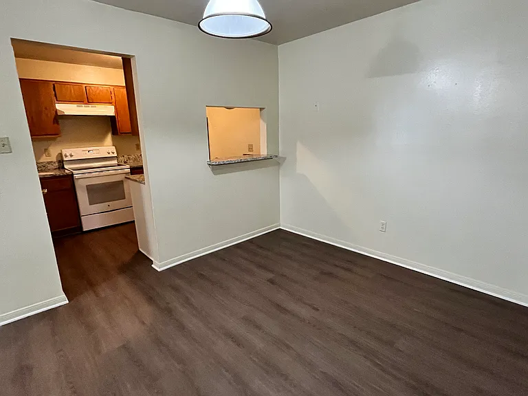 808 Navarro Dr #B — Photo 6