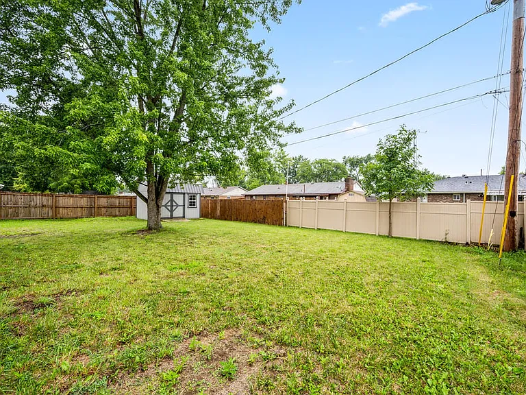 213 Southerly Hills Dr — Photo 31