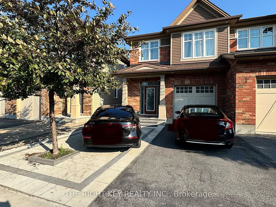 1st image of 226 Fergus Cres