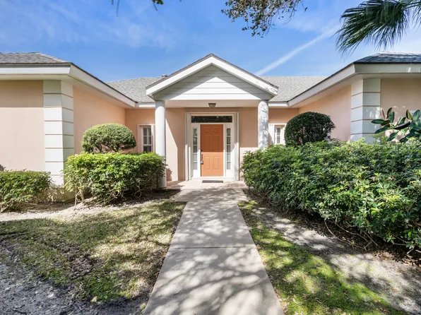 911 Holoma Drive, Vero Beach, FL 32963