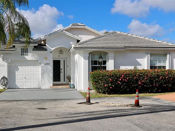 2nd image of 12347 SW 145th St