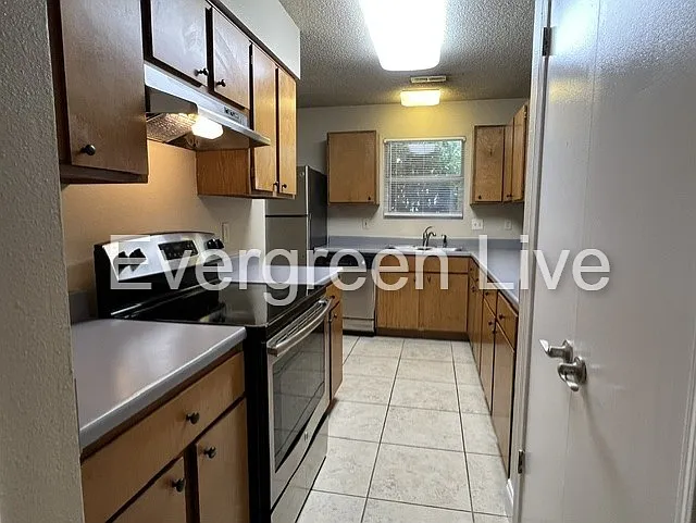110 Willow Gardens Ct — Photo 7