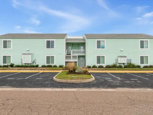 610 Lauderdale Dr, Rockport, TX 78382