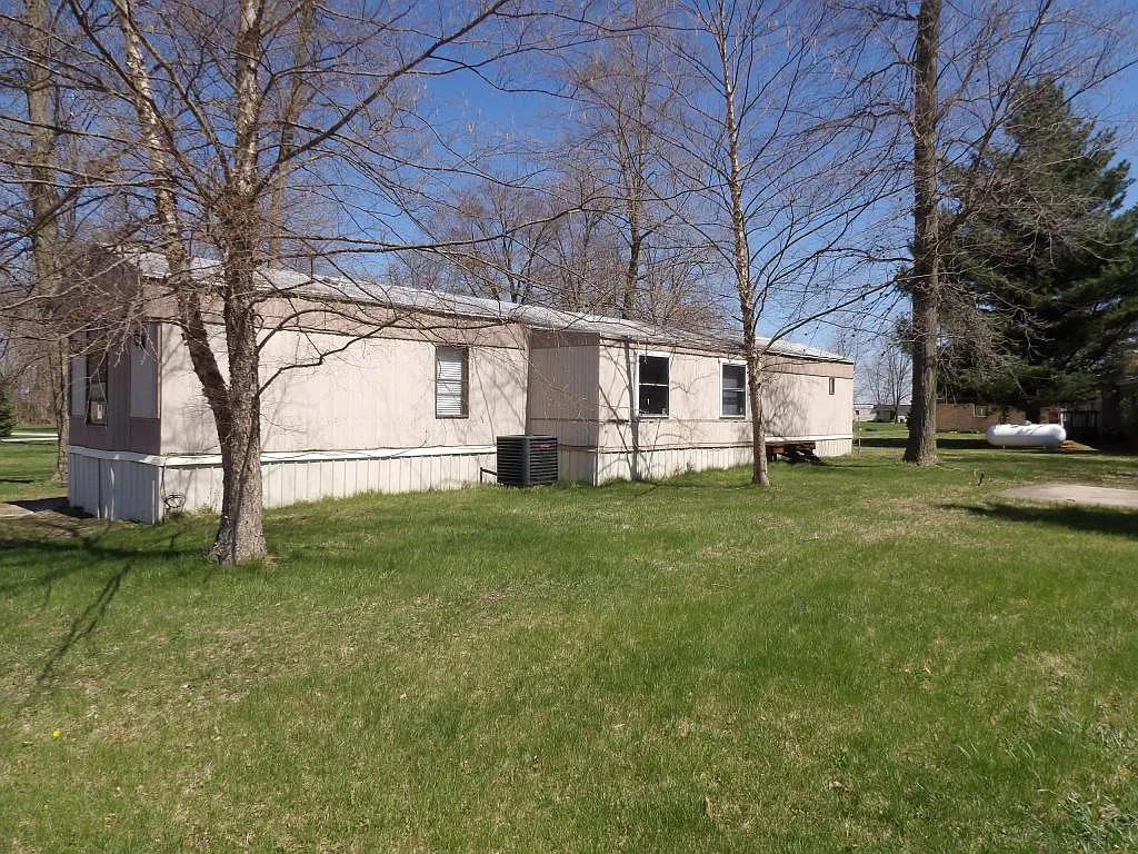 Building Photo - 5082 W 400 N #13
