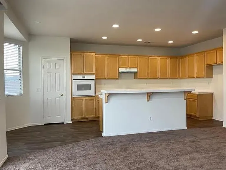 9051 Honeysuckle Ave — Photo 4