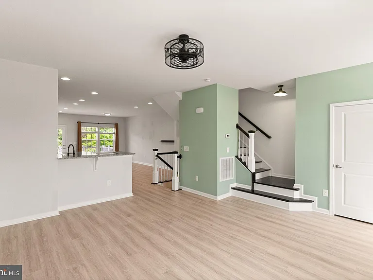 36 Madison St — Photo 10