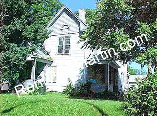 90 Lafayette St, Waterloo, IA 50703