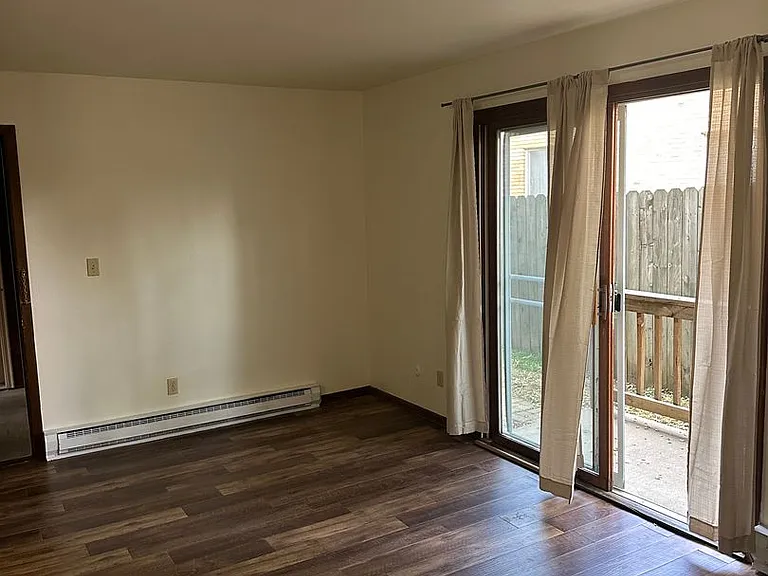 One bedroom apartment with balcony — Photo 24