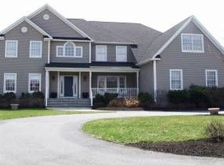 7 Stuart Ln, Oak Ridge, NJ 07438