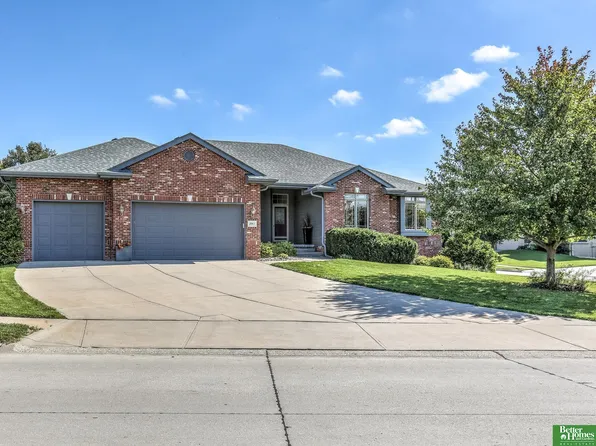 3961 S 194th St, Omaha, NE 68130