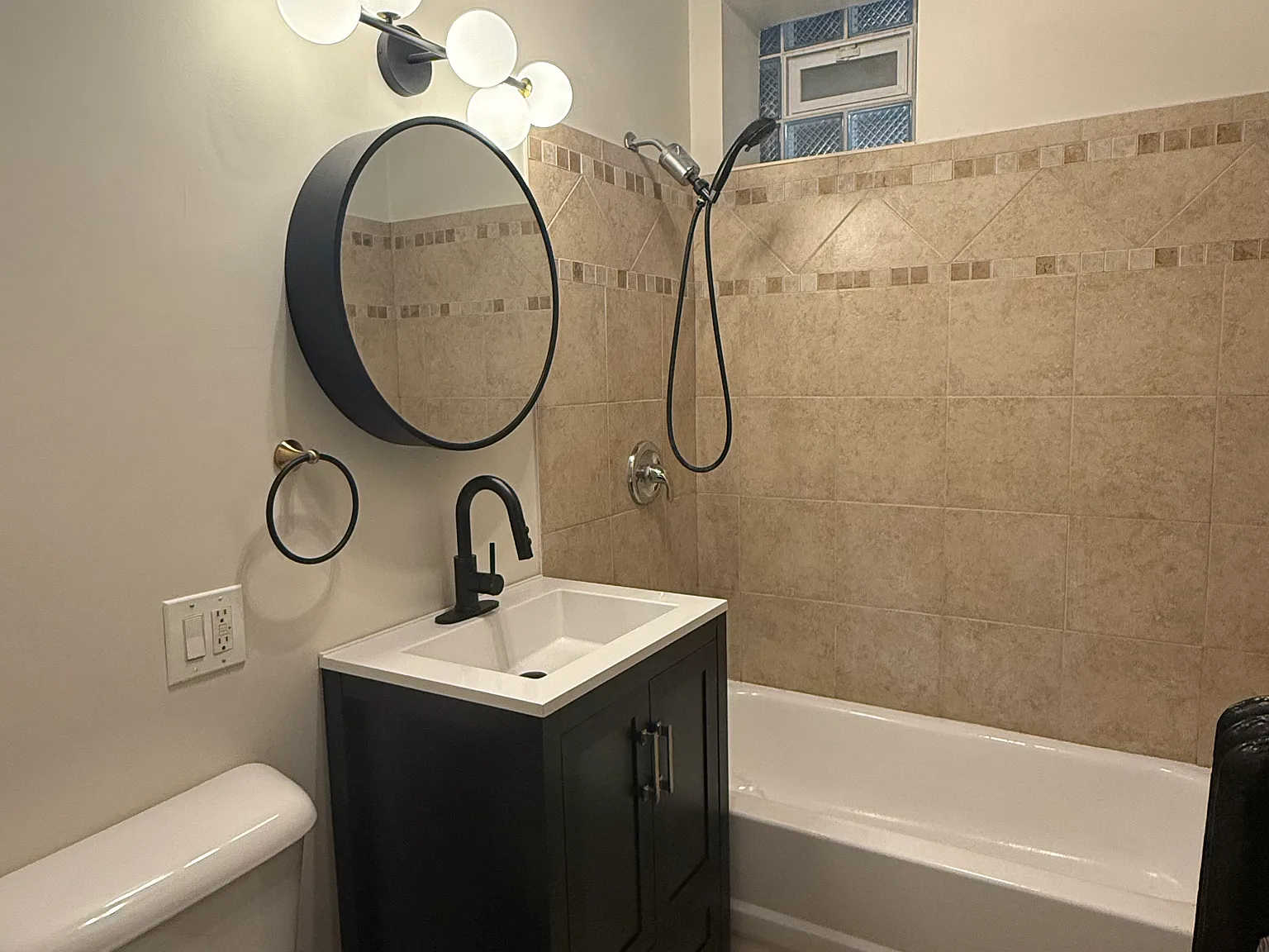 2 bed, $2,600 — Photo 3