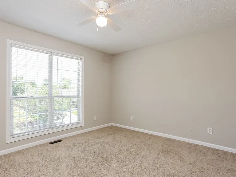 3042 Lexington Ave — Photo 13