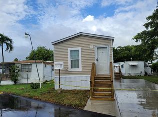 802 Cypress Ln #112, Hallandale, FL 33009