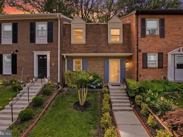 4560 Metro Ct, Annandale, VA 22003