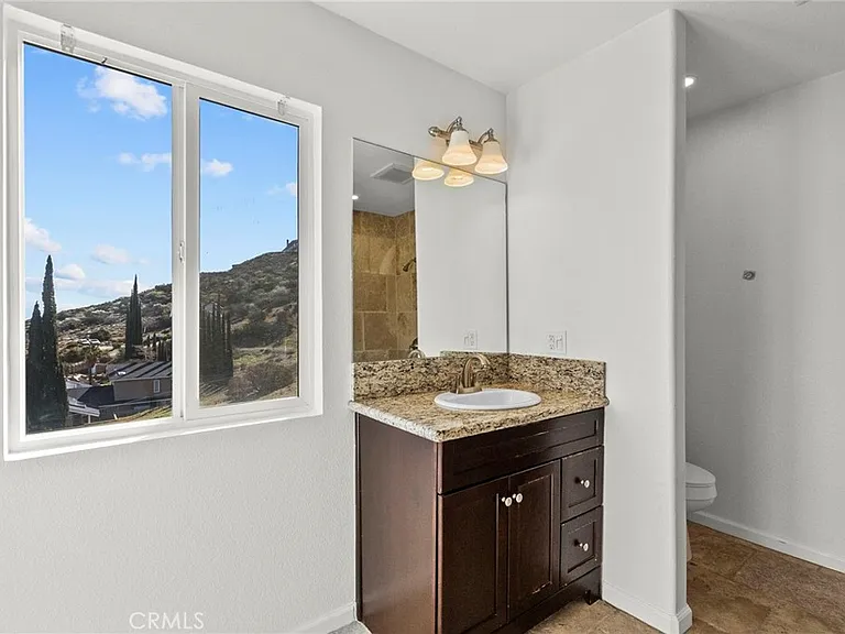 1138 Lakeview Dr — Photo 40