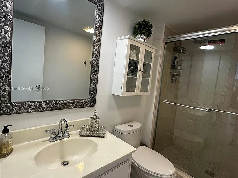 3675 N Country Club Dr — Photo 16