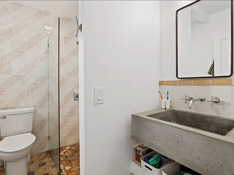 227 N Avenue 50 — Photo 10