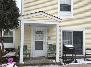 1312 Fall Ct #70B, Wheeling, IL 60090