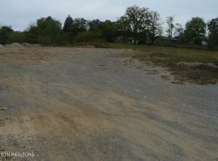 Davis Dr, New Tazewell, TN 37825