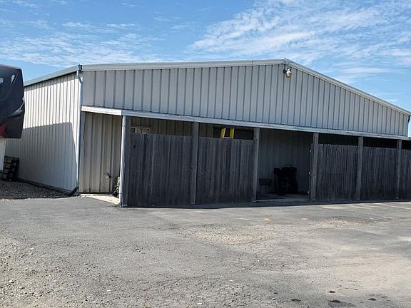 5th image of 5144 Maple Road