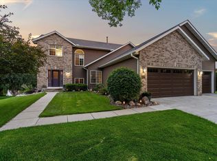 2134 Mathias Rd, Shakopee, MN 55379