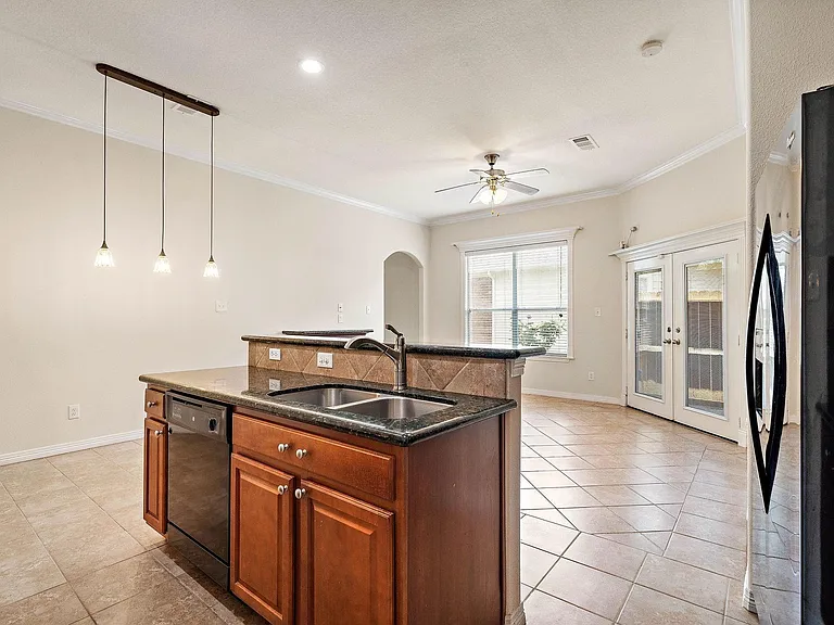 912 Sweet Pine Dr — Photo 9