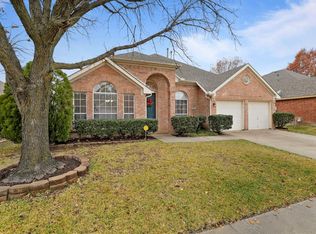 6302 Clear Pool Dr, Arlington, TX 76018