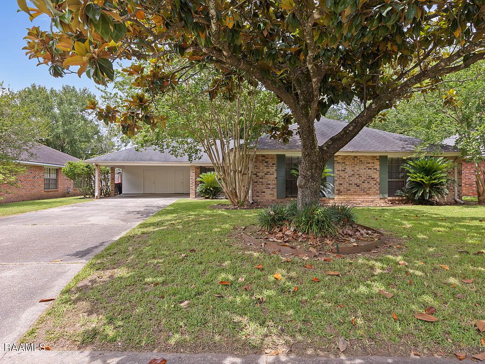 1st image of 1102 Broadmoor Blvd