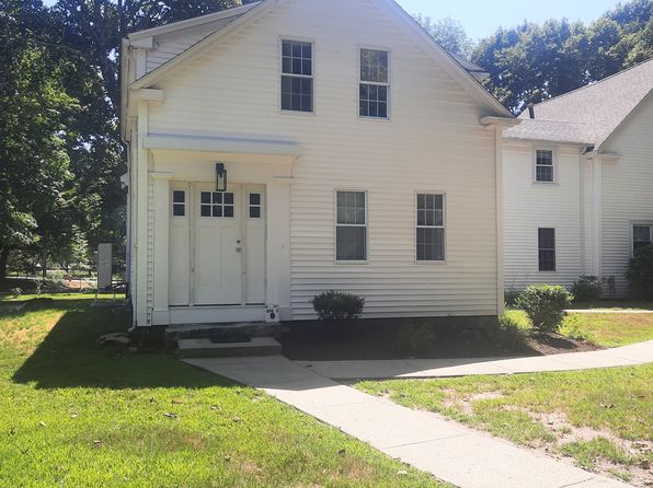 466 Center St #2