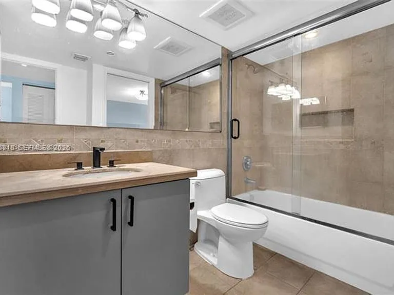 2845 NE 185th St #Townhouse 903 — Photo 15