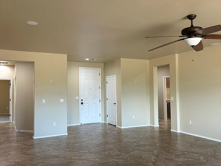 11556 N Adobe Village Pl — Photo 7
