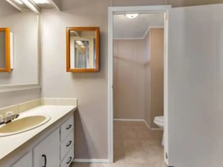 24300 Airport Rd #204 — Photo 32