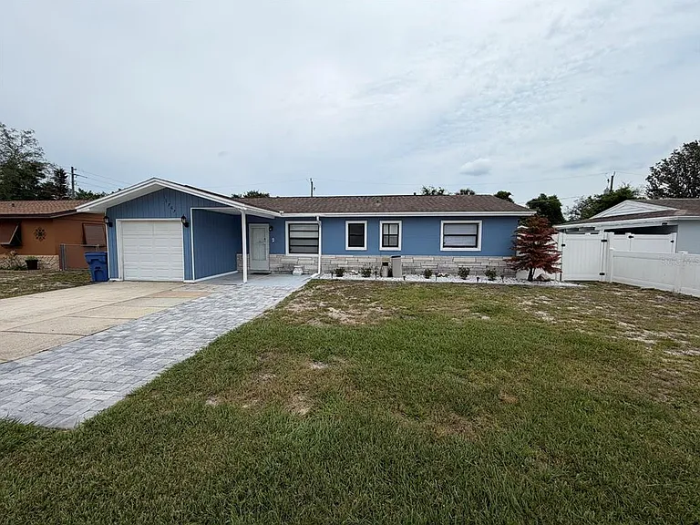 1767 Valencia Ave — Photo 3