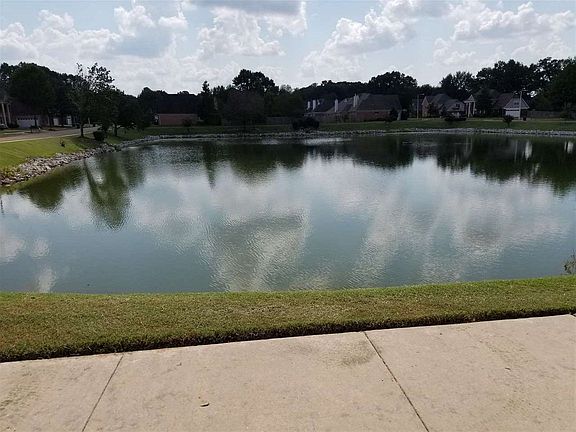 2nd image of 300 River Branch Dr