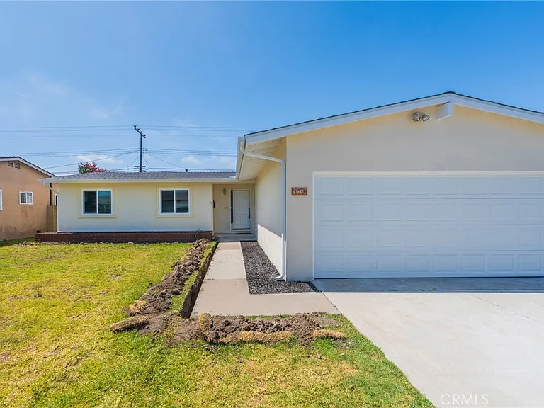 9230 Larkspur Dr — Photo 2