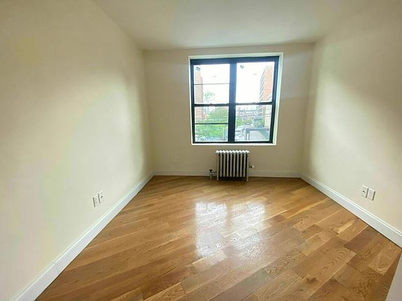 4th image of 3049 Crescent St APT H2b6
