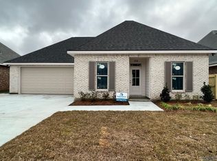 304 Sugar Ridge Dr, Houma, LA 70360