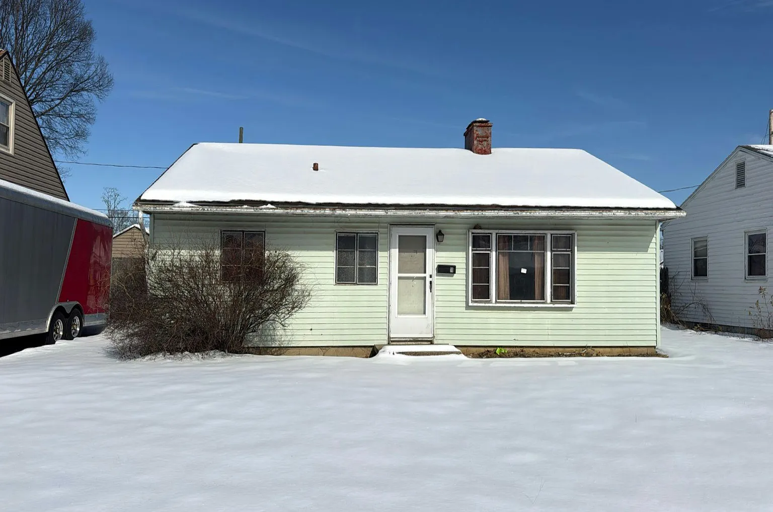 11 Marlboro Dr photo 1
