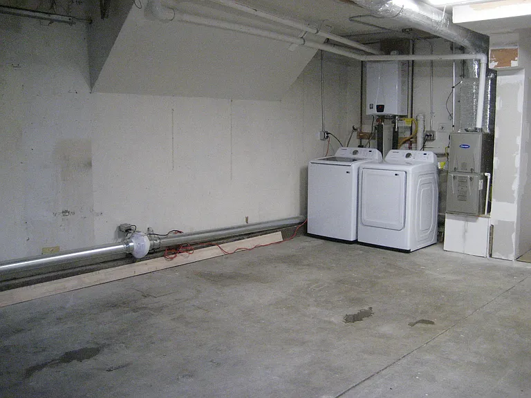 936 Hillside Blvd — Photo 18