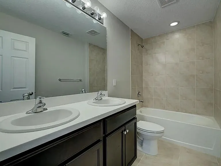 2262 SE Rock Springs Dr #1 — Photo 6