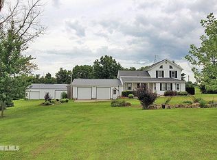 7758 N Damascus Rd, Freeport, IL 61032