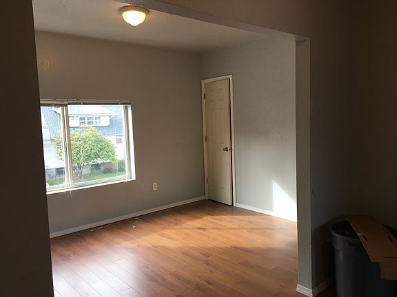 5th image of 3320 6th Ave