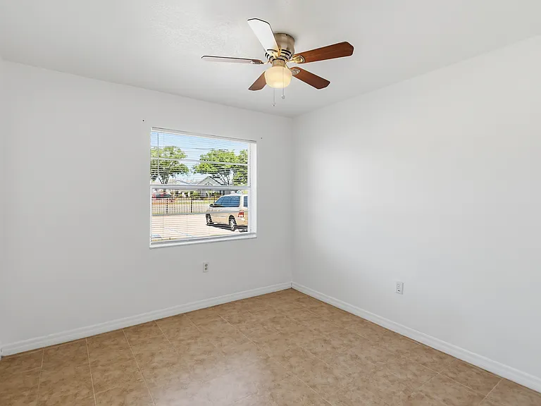 2569 N Alafaya Trl #133 — Photo 13