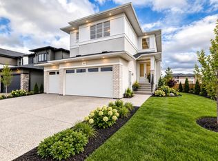 2045 Waterbury Rd, Chestermere, AB T1X 3A9