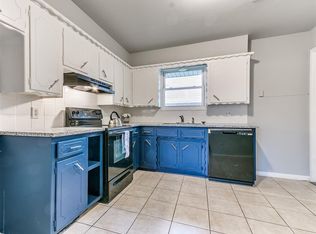 940 SW 4th Pl, Moore, OK 73160