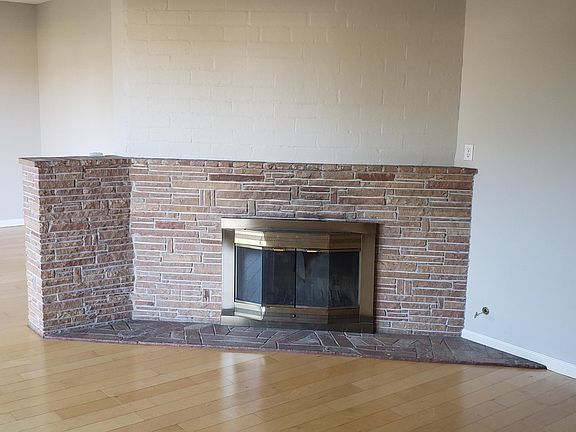 4th image of 2403 E Whitton Ave