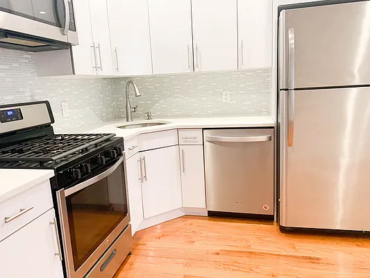 Rented by Ulas Real Estates Inc | media 8